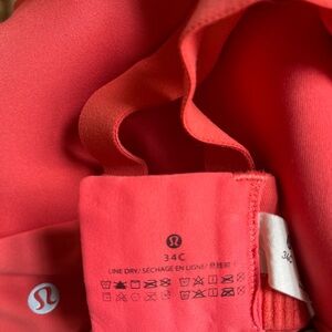 Lululemon sports bra